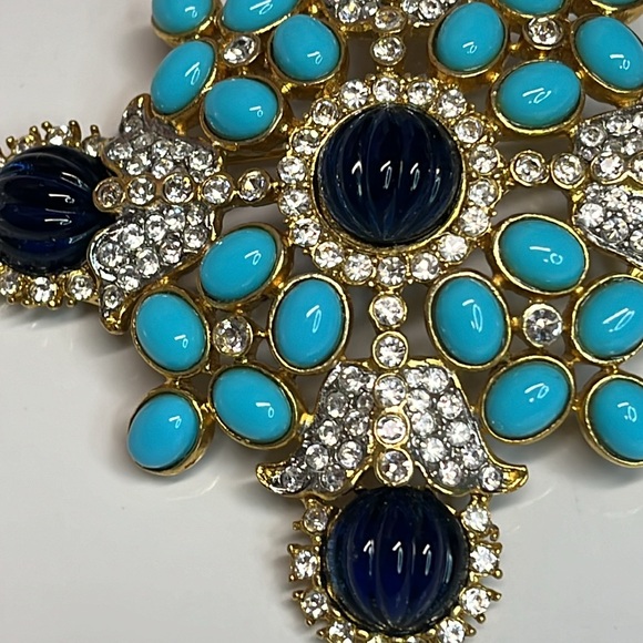Kenneth Jay Lane Jewelry - KENNETH JAY LANE VINTAGE MALTESE PENDANT/BROOCH